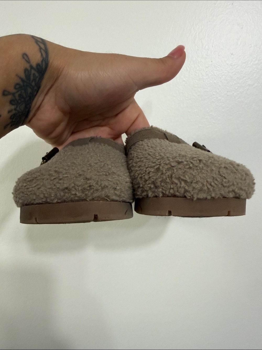 Zara Brown Sherpa Buckle Clogs - Picture 11 of 13